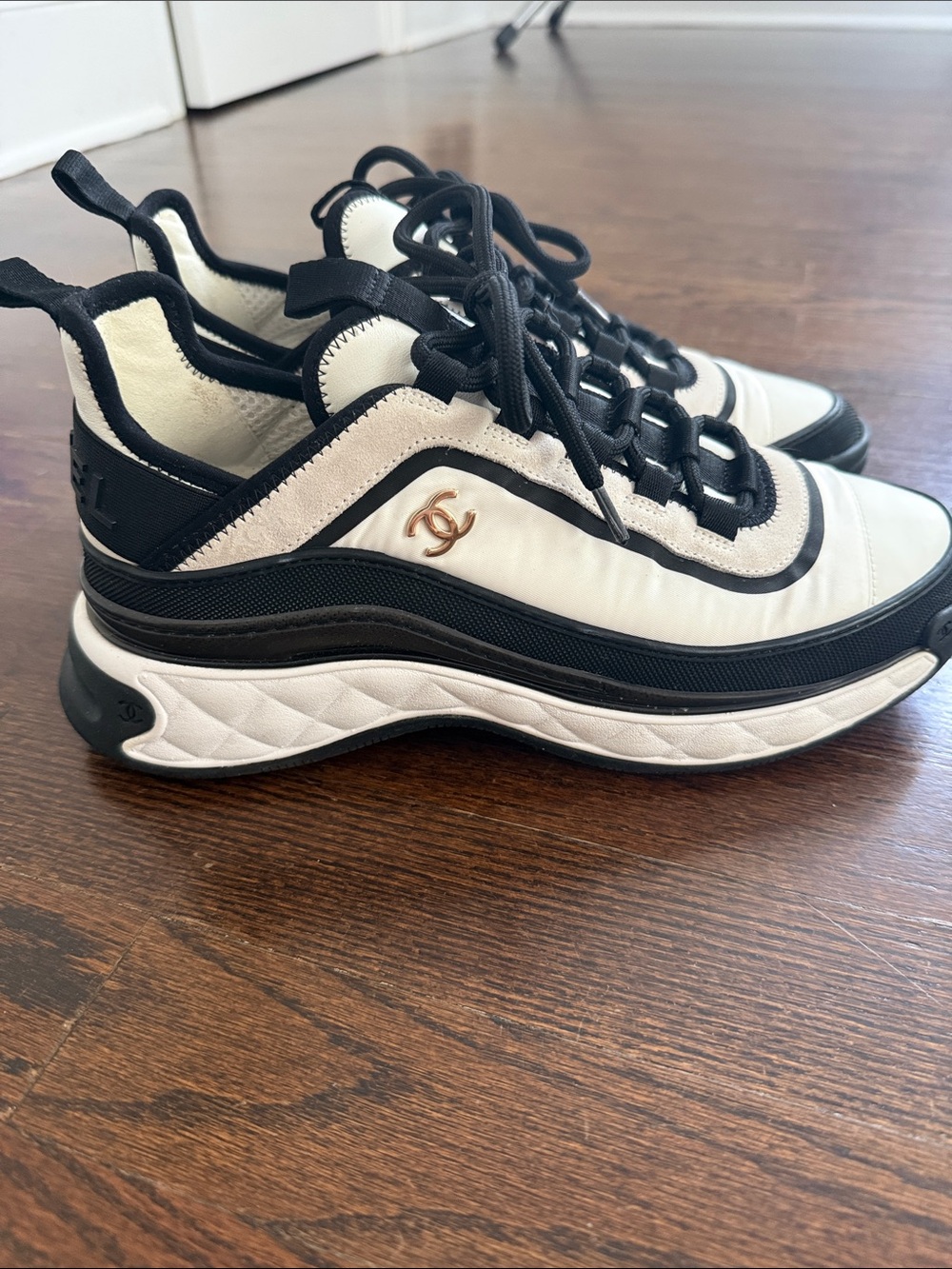 CHANEL White and Black CC Logo Platform Sneakers size 41